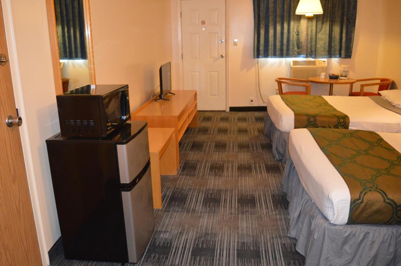 Agassiz Park Lodge - Under New Management McCreary エクステリア 写真