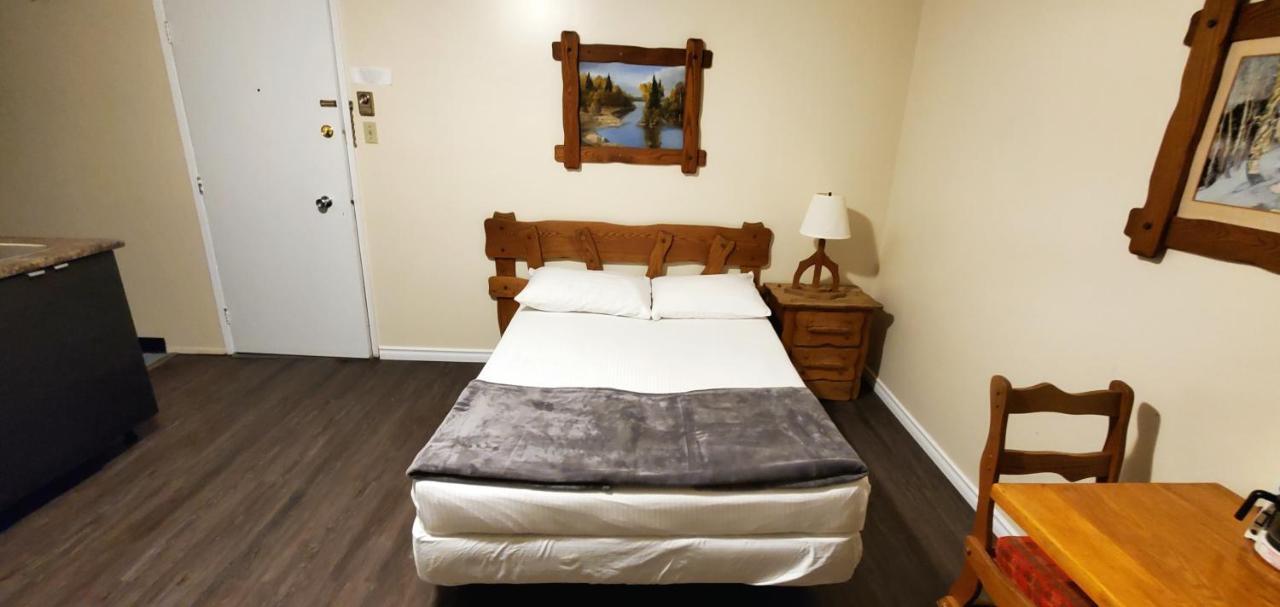 Agassiz Park Lodge - Under New Management McCreary エクステリア 写真