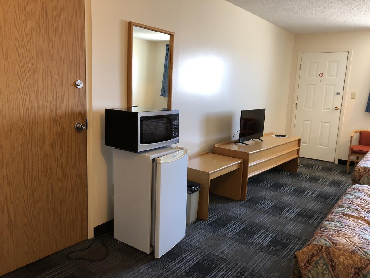 Agassiz Park Lodge - Under New Management McCreary エクステリア 写真