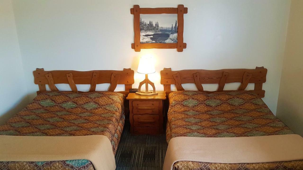 Agassiz Park Lodge - Under New Management McCreary エクステリア 写真
