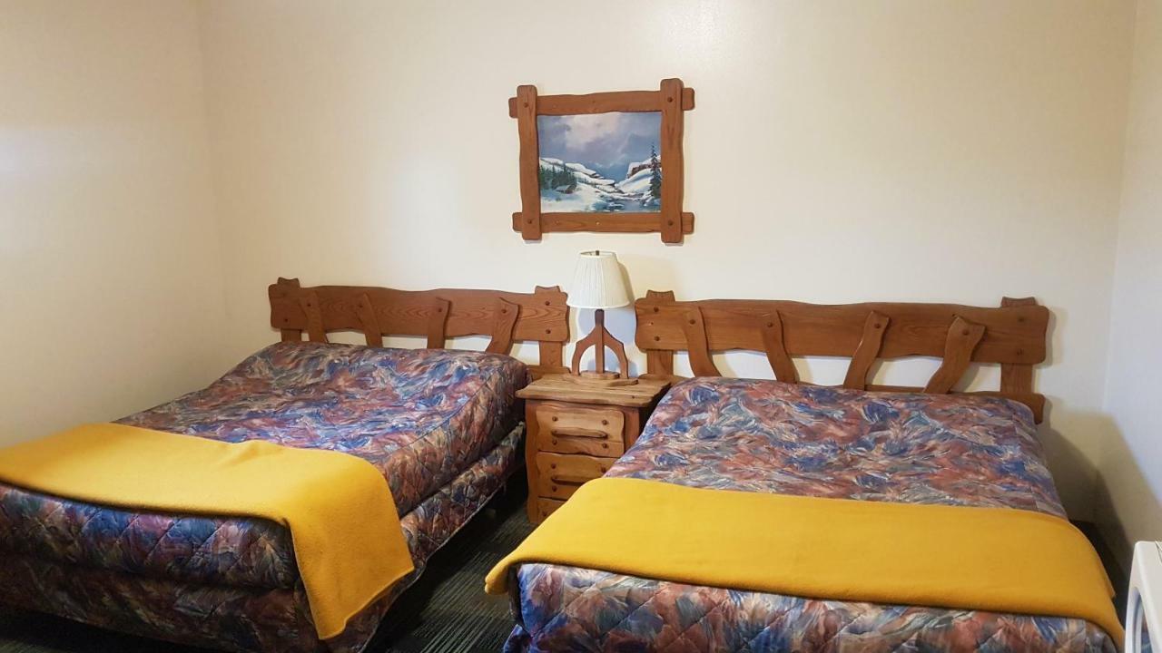 Agassiz Park Lodge - Under New Management McCreary エクステリア 写真