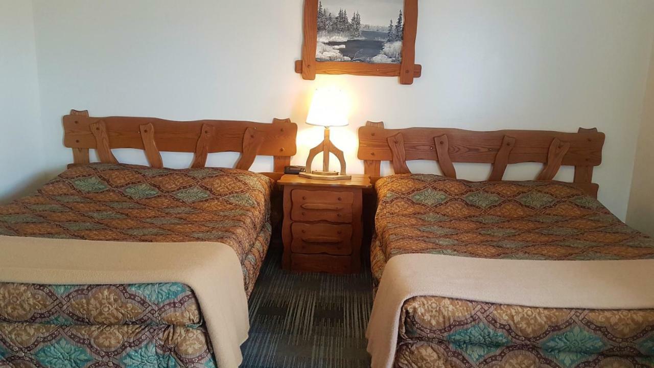 Agassiz Park Lodge - Under New Management McCreary エクステリア 写真